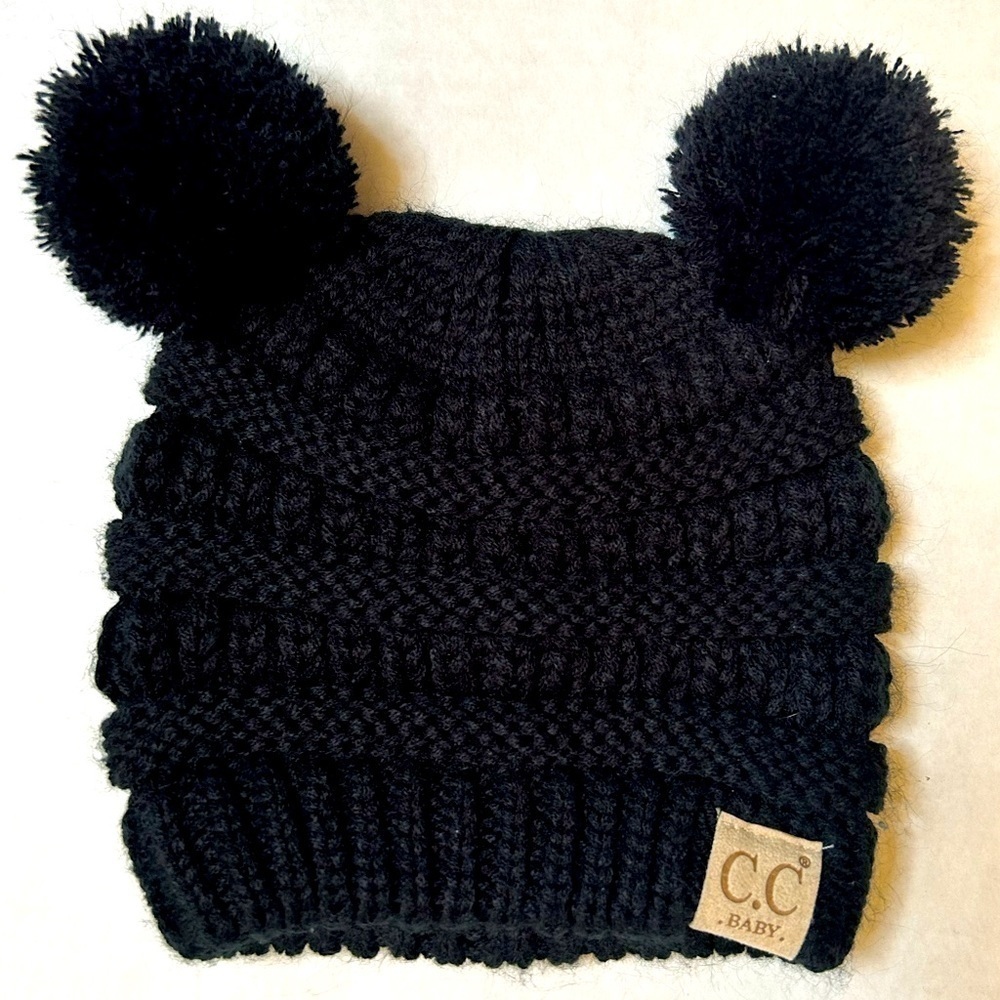C.C Baby knit design black beanie with a double pom‎ pom! Sz-baby OS. P14